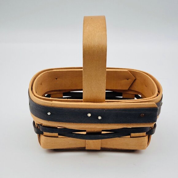 Handcrafted Royce Craft Basket With Handle - Small Black - Picture 2 of 5